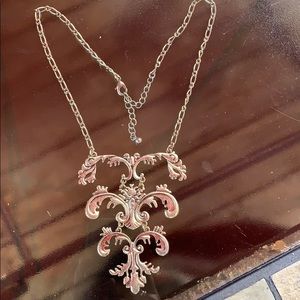 Fashion statement necklace   Good condition